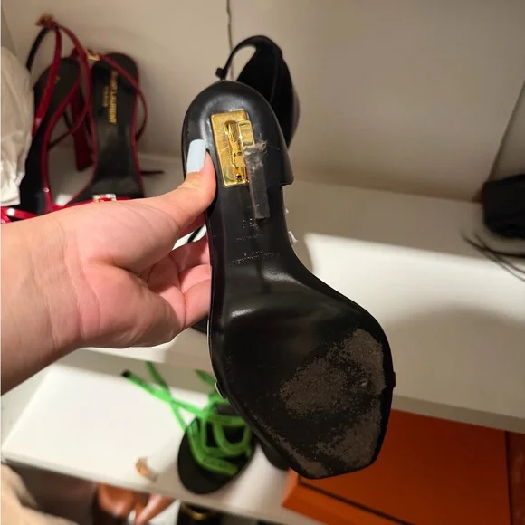 Saint Laurent Glossy Black Heels - Picture 3 of 5